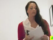 美艳性感学生妹勾引她的导师来获取更多机会